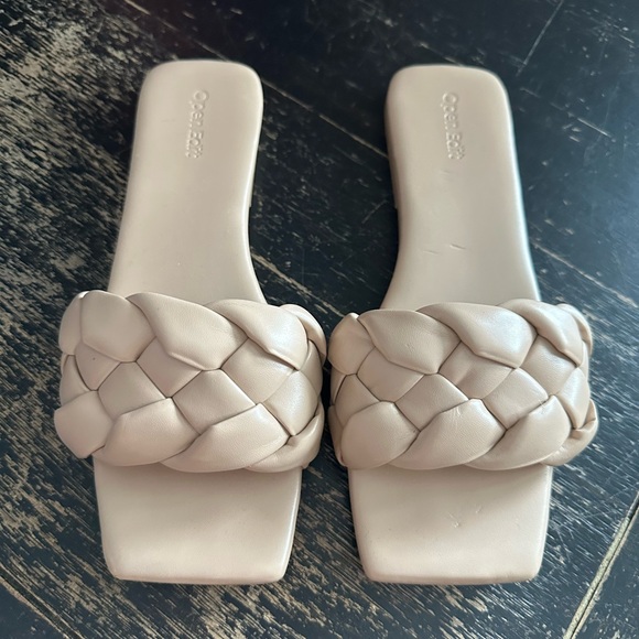 Open Edit Lucca Slide - Picture 2 of 5